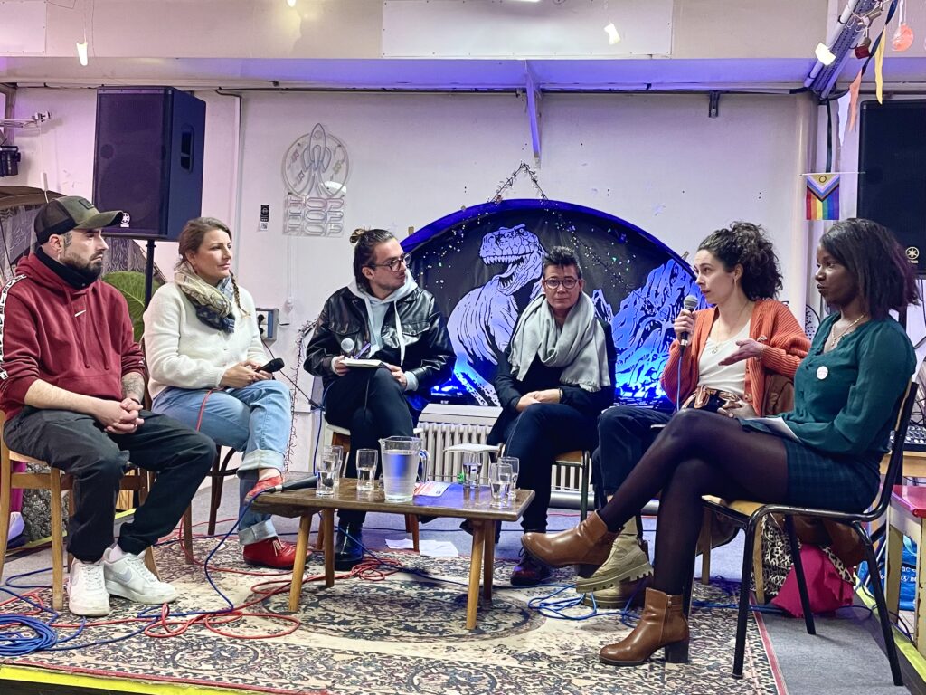 intervention-table-ronde-festival-pluriels-lutte-vss